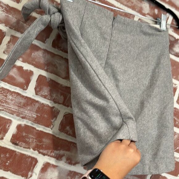 B25 Wilfred Free Womens Gray Wrap-Front Mini Skirt Size 2 XS EUC Preowned - Picture 9 of 9